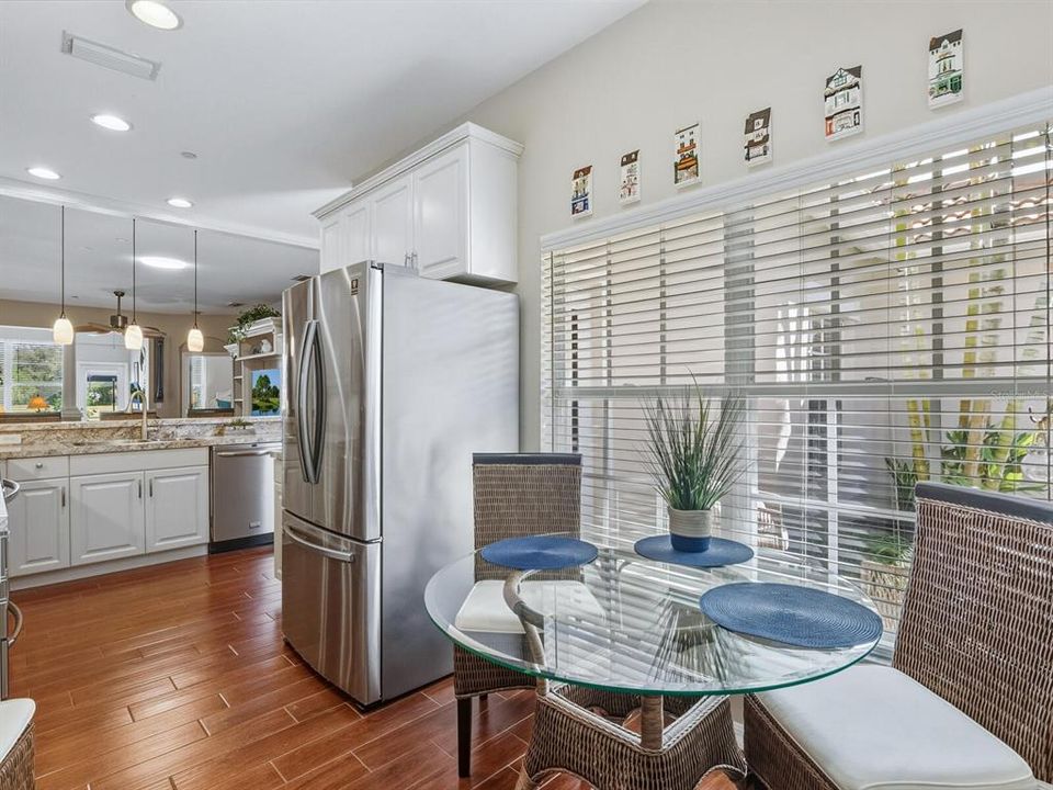 Active With Contract: $319,900 (2 beds, 2 baths, 1265 Square Feet)