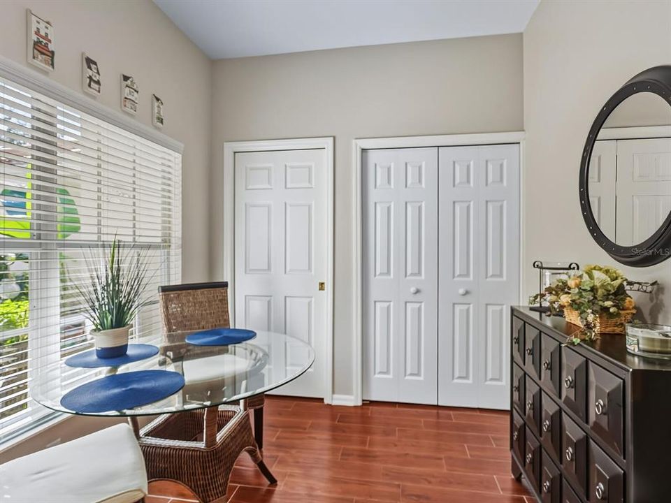 Active With Contract: $319,900 (2 beds, 2 baths, 1265 Square Feet)