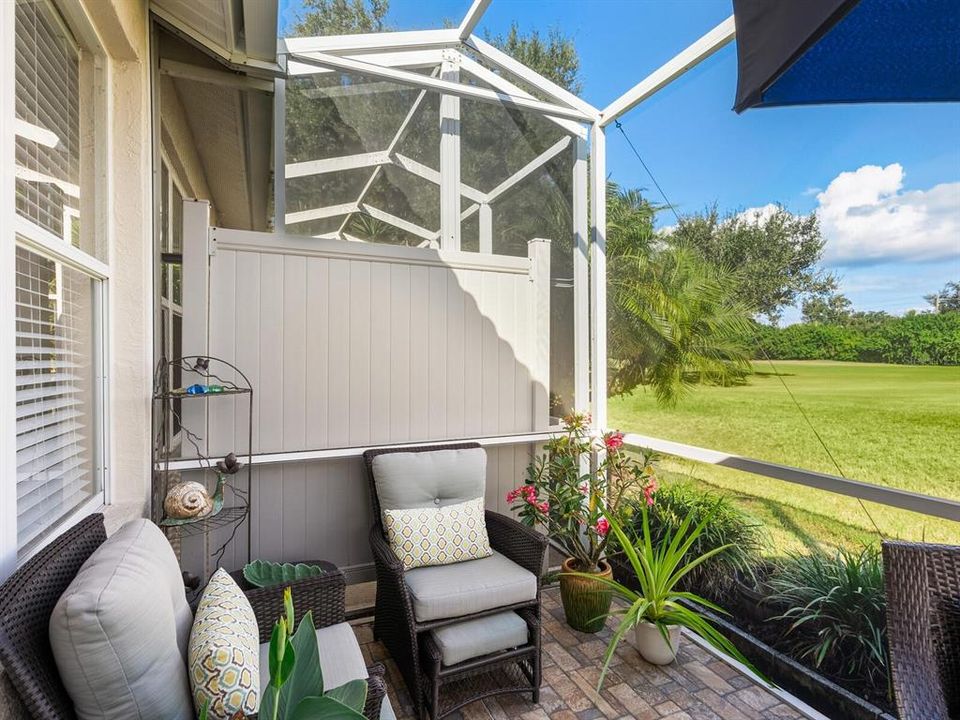 Active With Contract: $319,900 (2 beds, 2 baths, 1265 Square Feet)