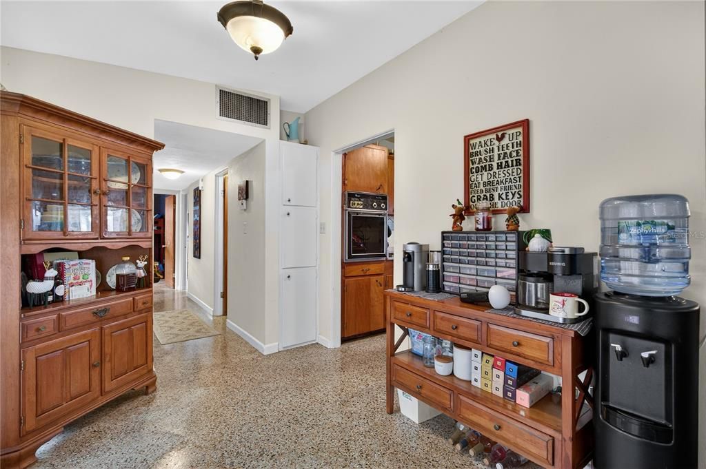 For Sale: $450,000 (4 beds, 1 baths, 2998 Square Feet)