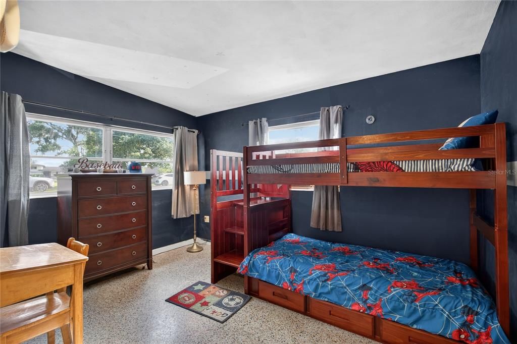 For Sale: $450,000 (4 beds, 1 baths, 2998 Square Feet)