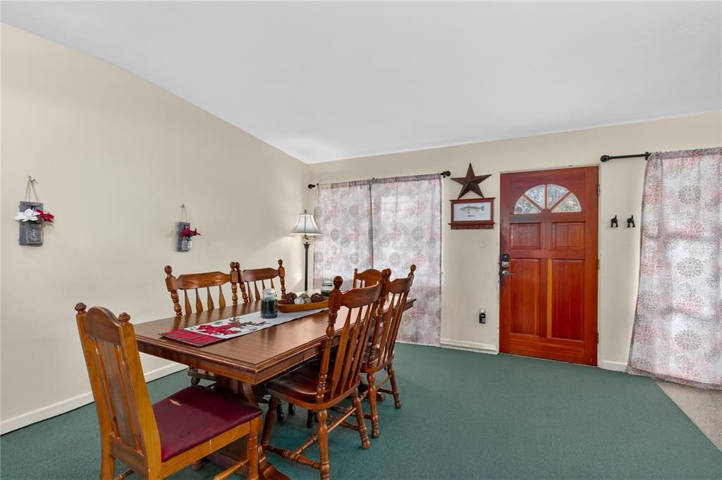 For Sale: $450,000 (4 beds, 1 baths, 2998 Square Feet)