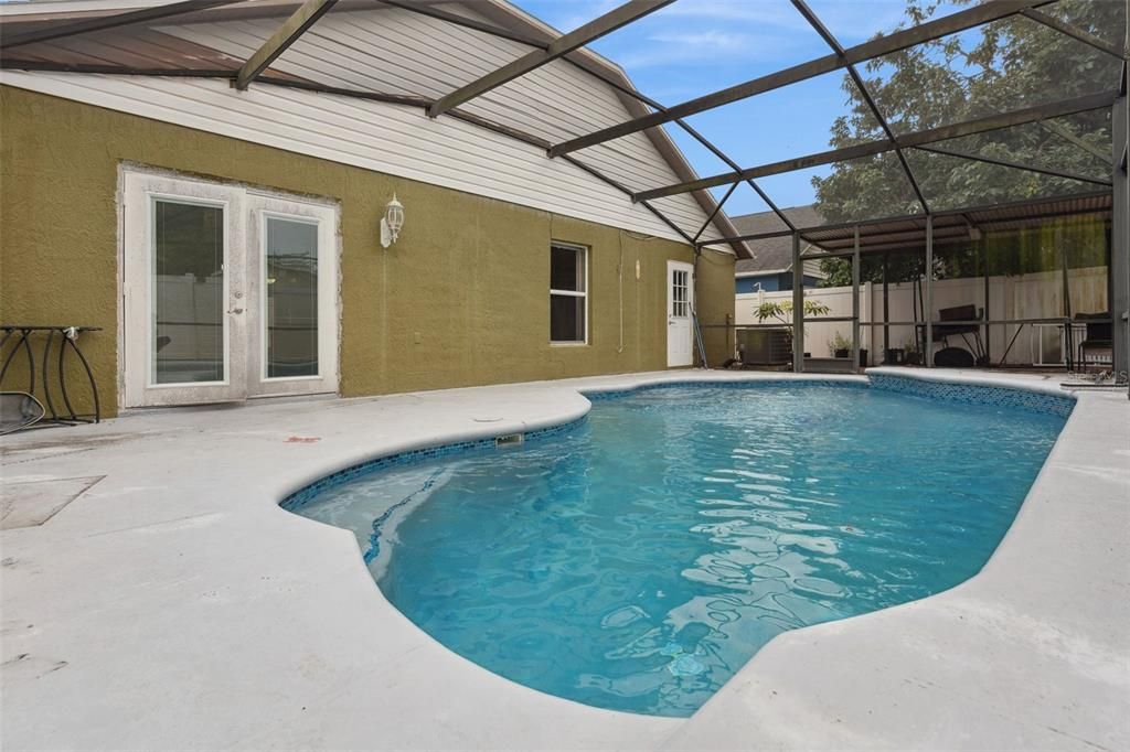 For Sale: $460,000 (4 beds, 2 baths, 1815 Square Feet)