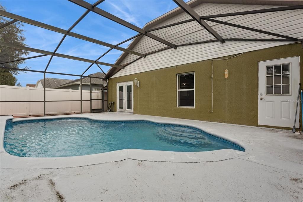 For Sale: $460,000 (4 beds, 2 baths, 1815 Square Feet)