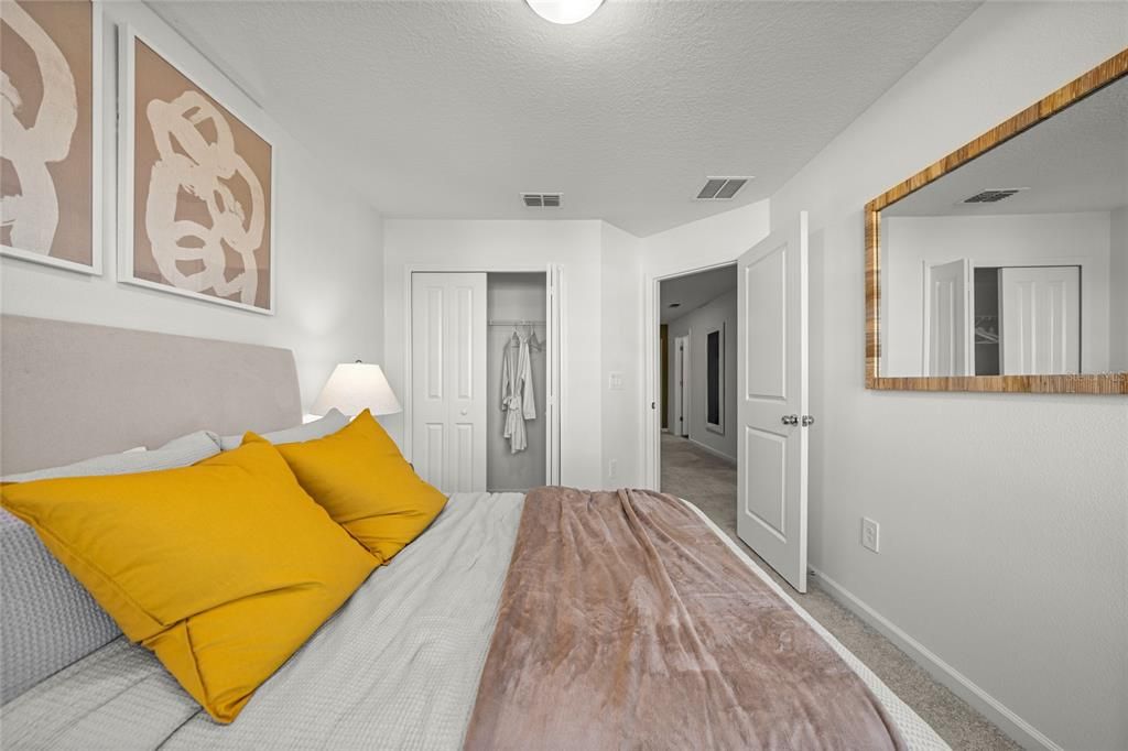 待售: $224,440 (3 贝兹, 2 浴室, 1707 平方英尺)