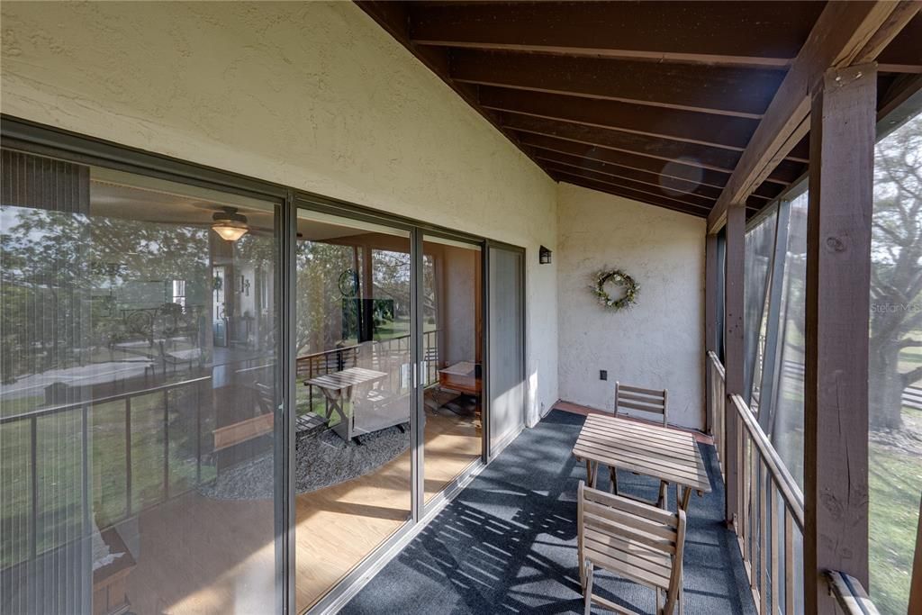 For Sale: $105,000 (2 beds, 2 baths, 954 Square Feet)