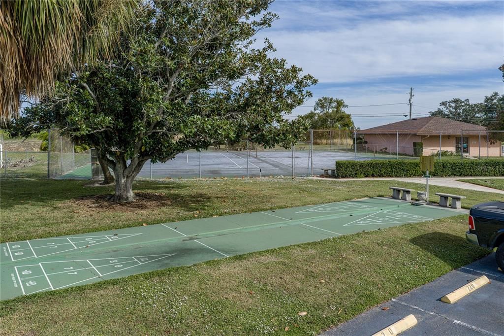 For Sale: $105,000 (2 beds, 2 baths, 954 Square Feet)