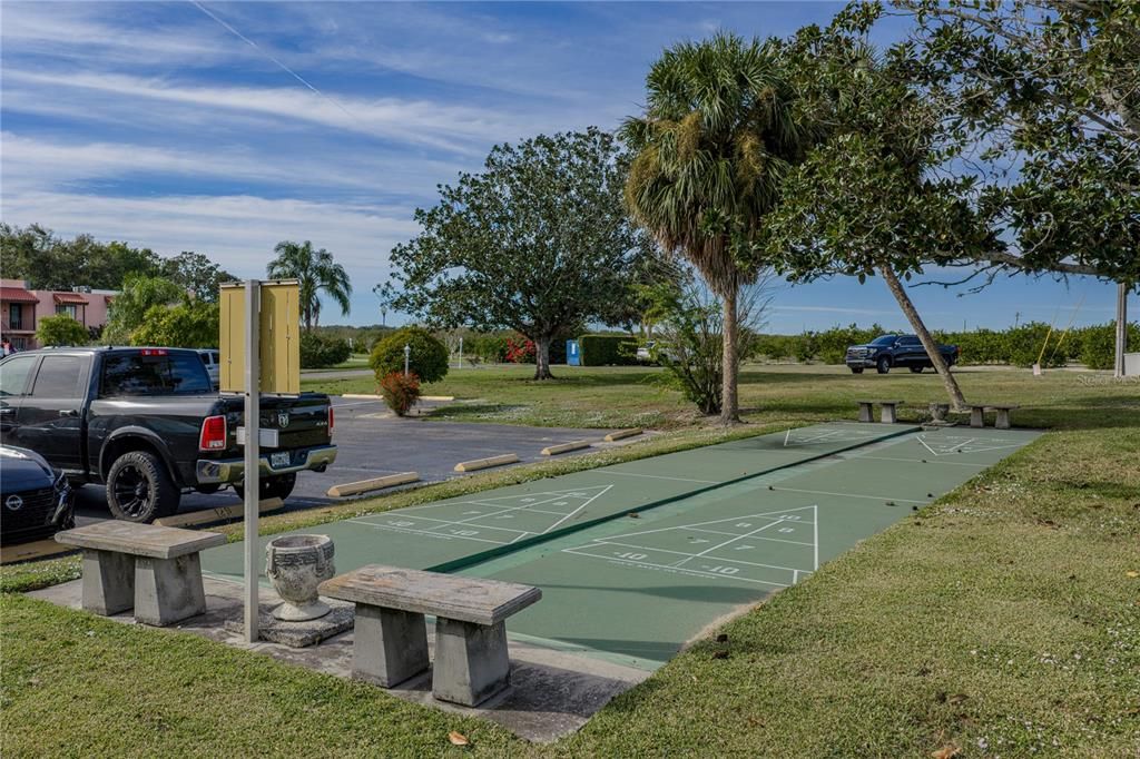 For Sale: $105,000 (2 beds, 2 baths, 954 Square Feet)