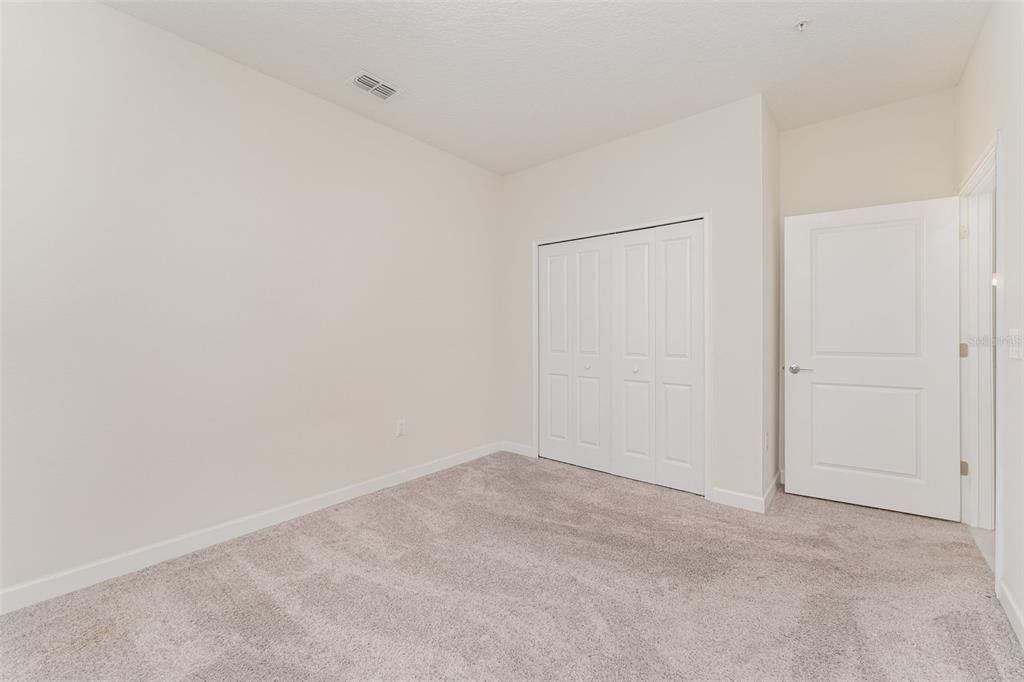 На продажу: $245,000 (2 спален, 2 ванн, 1409 Квадратных фут)