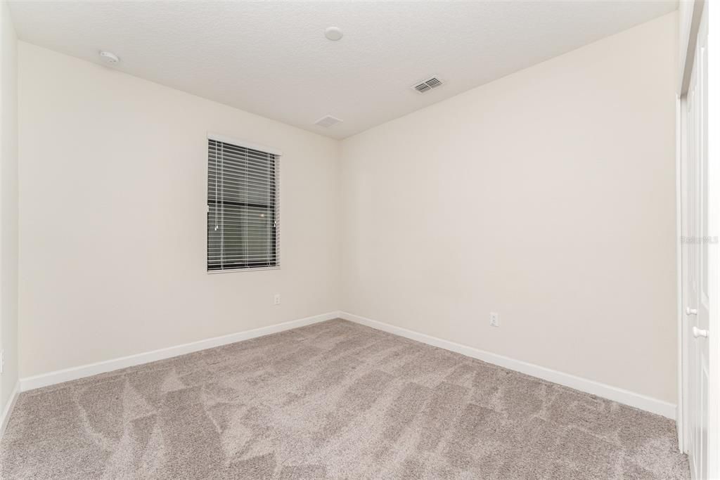 На продажу: $245,000 (2 спален, 2 ванн, 1409 Квадратных фут)