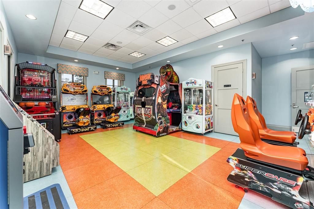 На продажу: $245,000 (2 спален, 2 ванн, 1409 Квадратных фут)