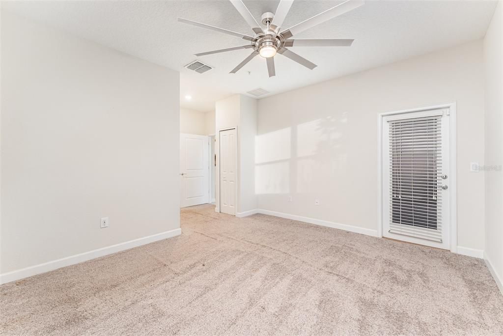 На продажу: $245,000 (2 спален, 2 ванн, 1409 Квадратных фут)