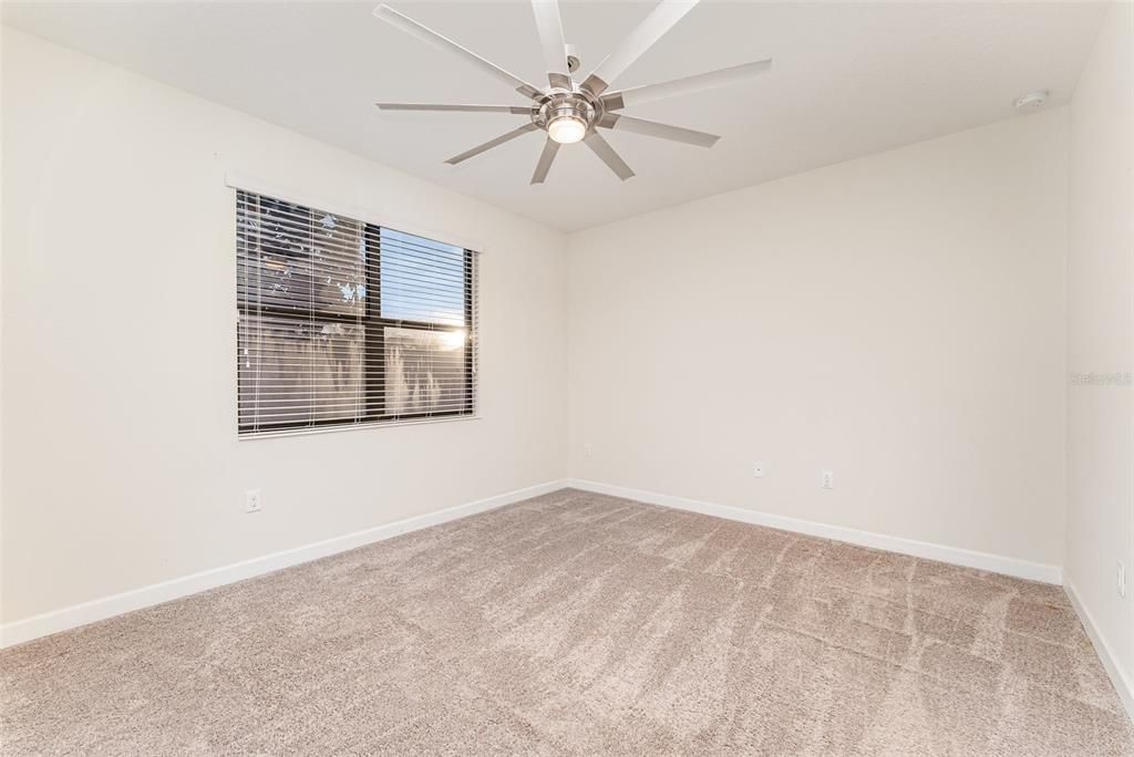 На продажу: $245,000 (2 спален, 2 ванн, 1409 Квадратных фут)