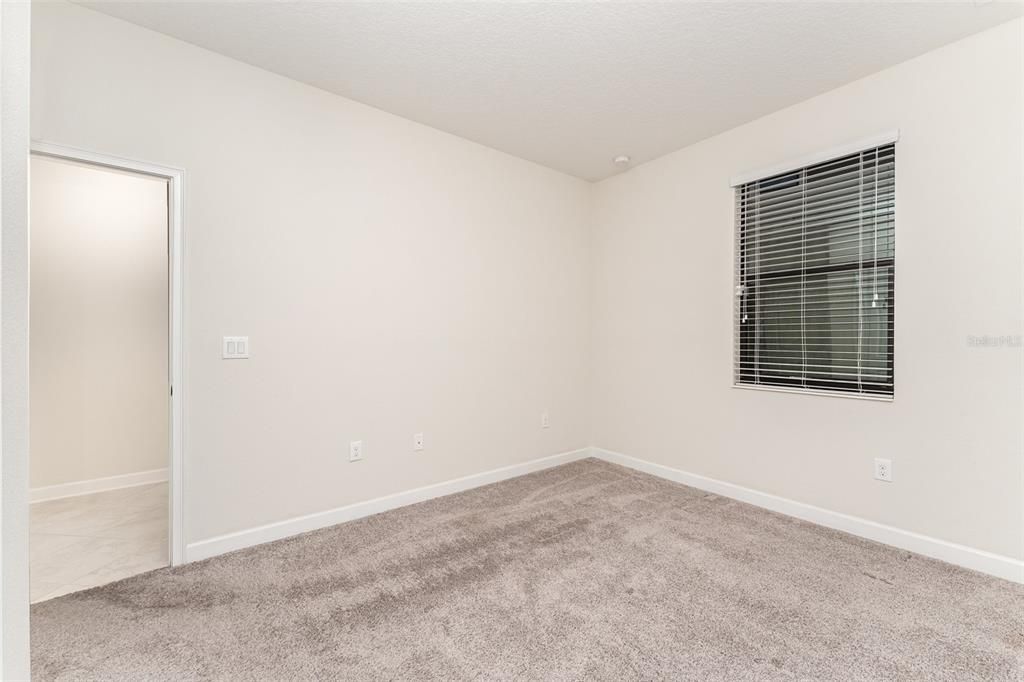 На продажу: $245,000 (2 спален, 2 ванн, 1409 Квадратных фут)