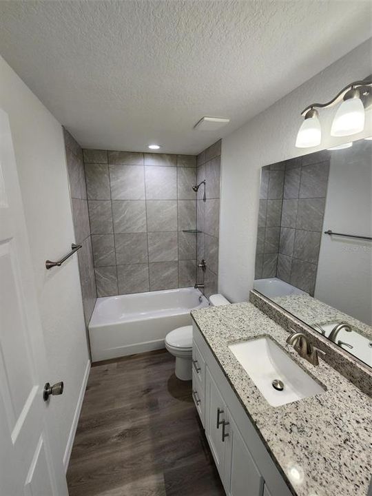 待售: $249,000 (3 贝兹, 2 浴室, 1304 平方英尺)