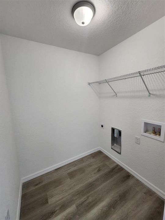 待售: $249,000 (3 贝兹, 2 浴室, 1304 平方英尺)