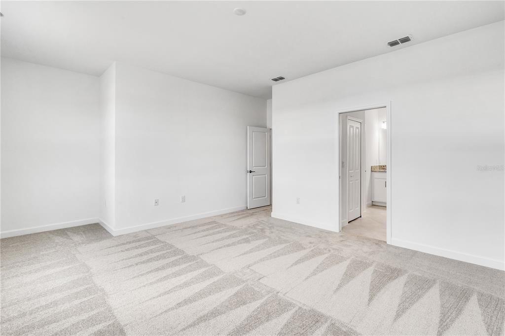 En Renta: $2,750 (3 camas, 2 baños, 1925 Pies cuadrados)