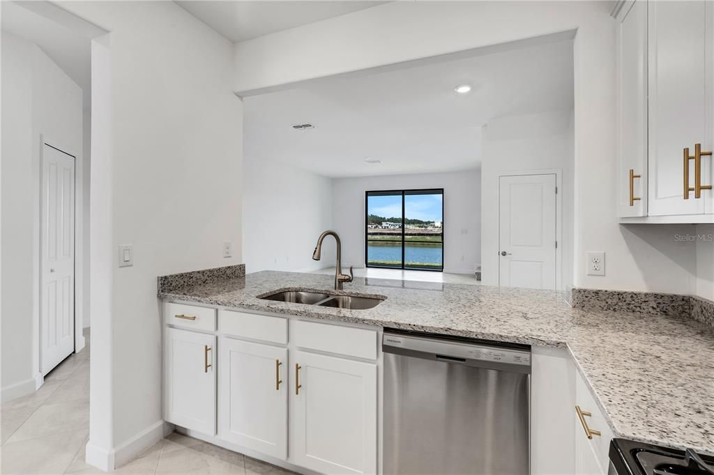 En Renta: $2,750 (3 camas, 2 baños, 1925 Pies cuadrados)