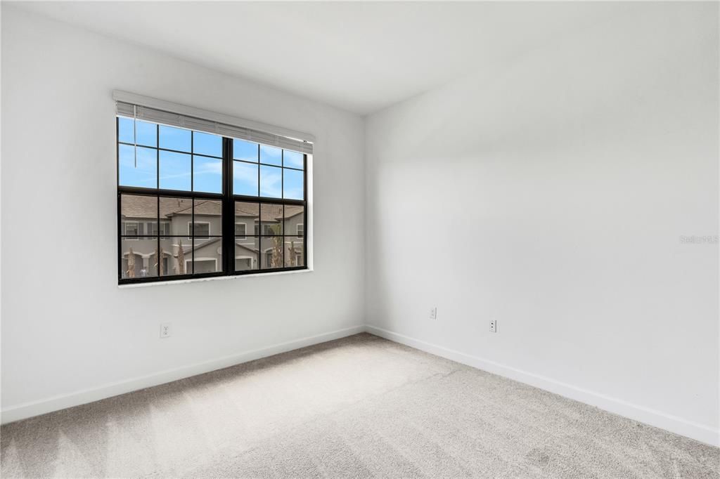 En Renta: $2,750 (3 camas, 2 baños, 1925 Pies cuadrados)