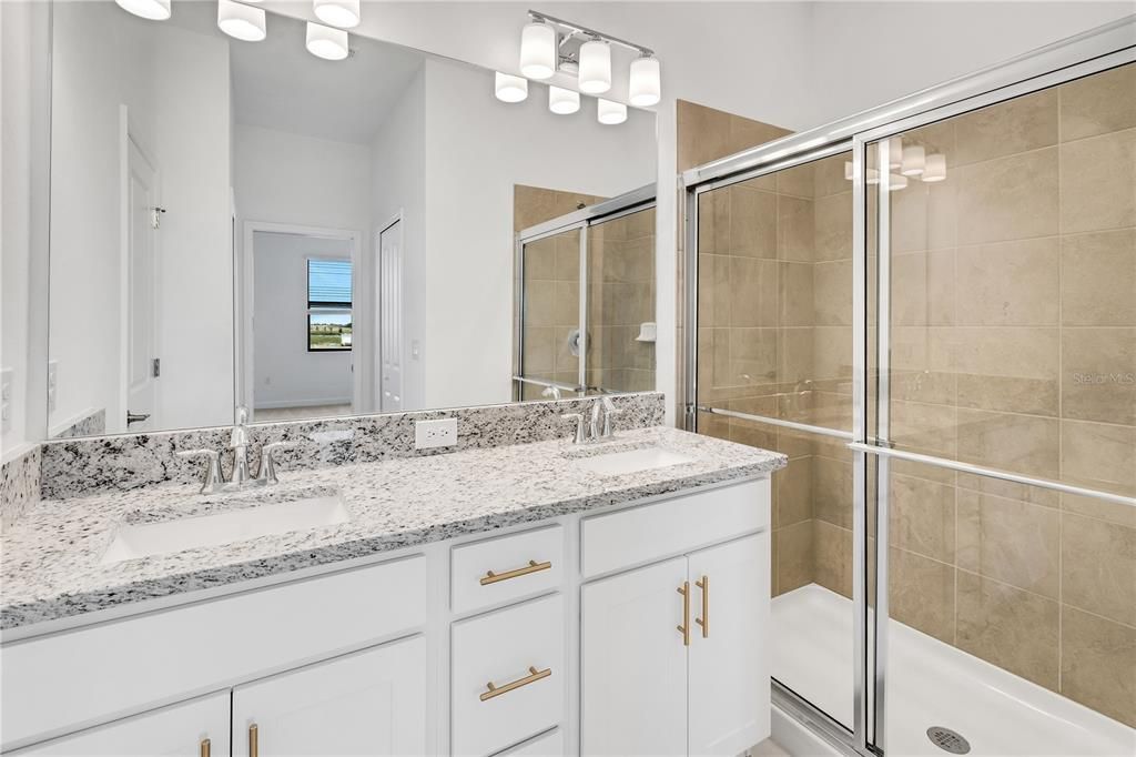 En Renta: $2,750 (3 camas, 2 baños, 1925 Pies cuadrados)