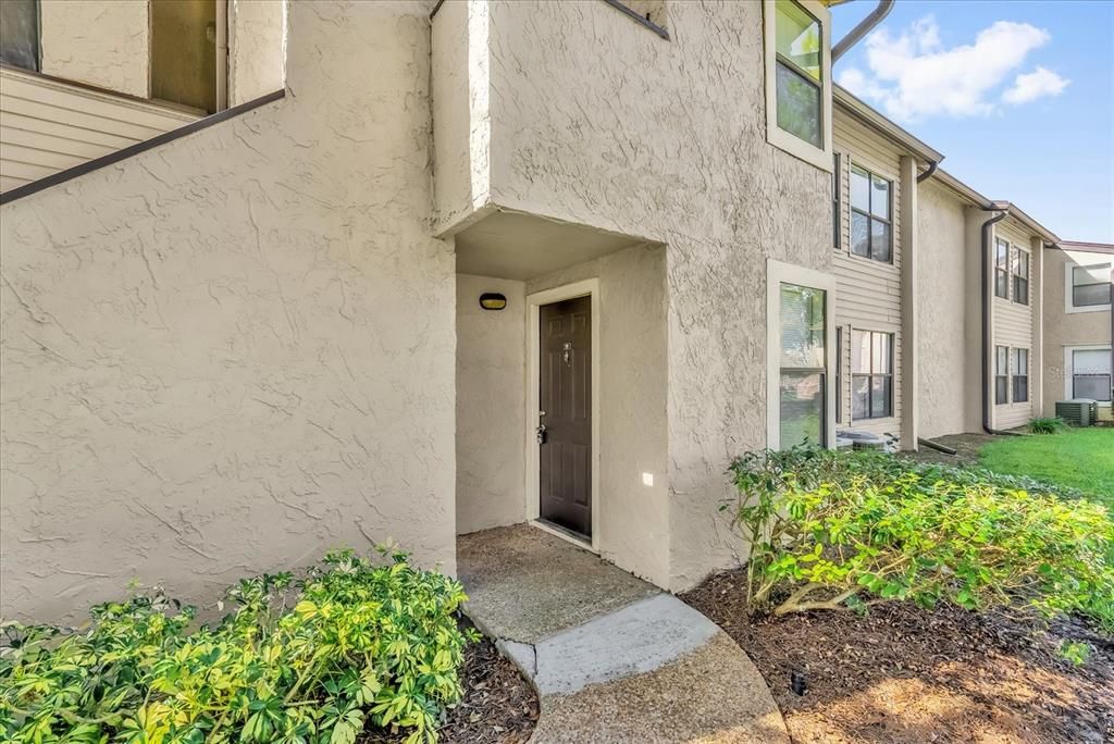 Active With Contract: $185,000 (2 beds, 2 baths, 1018 Square Feet)