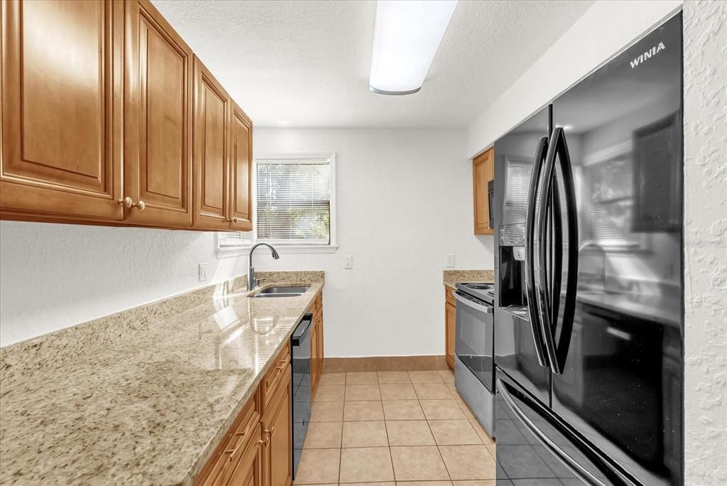 Active With Contract: $185,000 (2 beds, 2 baths, 1018 Square Feet)