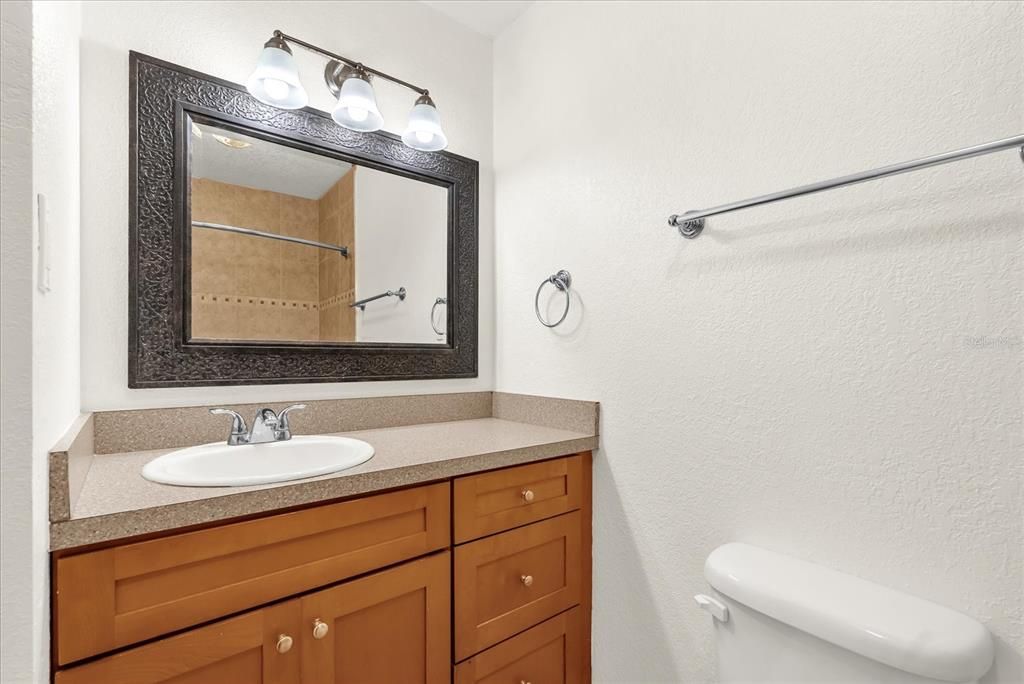 Active With Contract: $185,000 (2 beds, 2 baths, 1018 Square Feet)