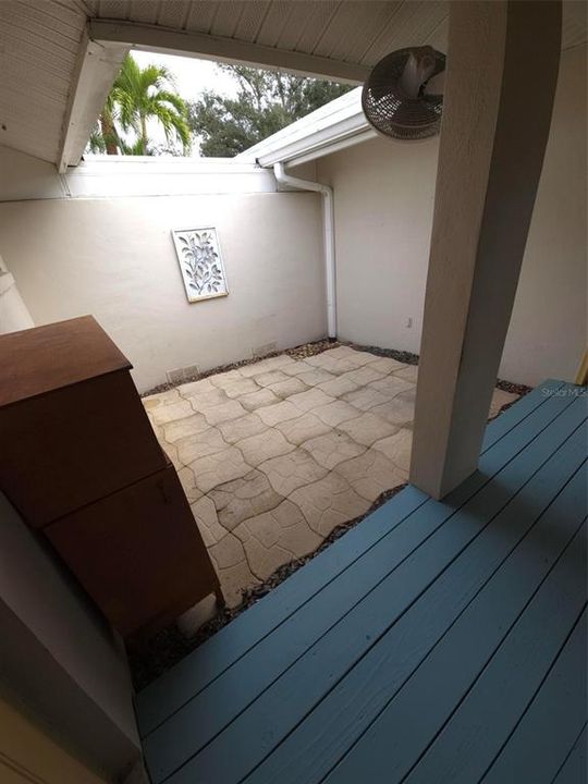 For Sale: $270,000 (2 beds, 2 baths, 1443 Square Feet)