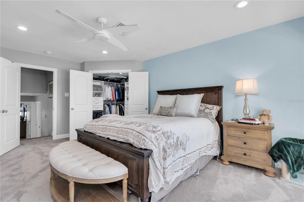 На продажу: $997,000 (3 спален, 2 ванн, 1915 Квадратных фут)