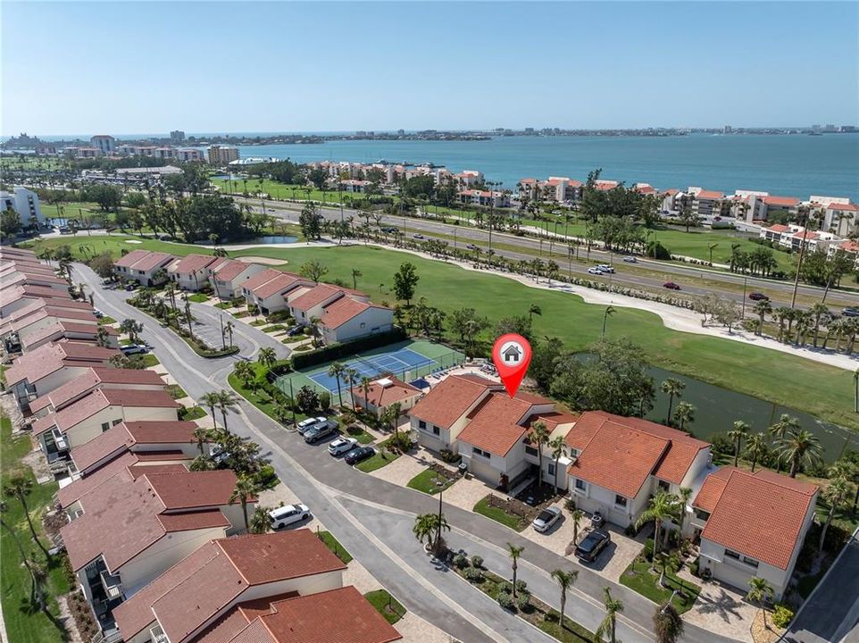 На продажу: $997,000 (3 спален, 2 ванн, 1915 Квадратных фут)