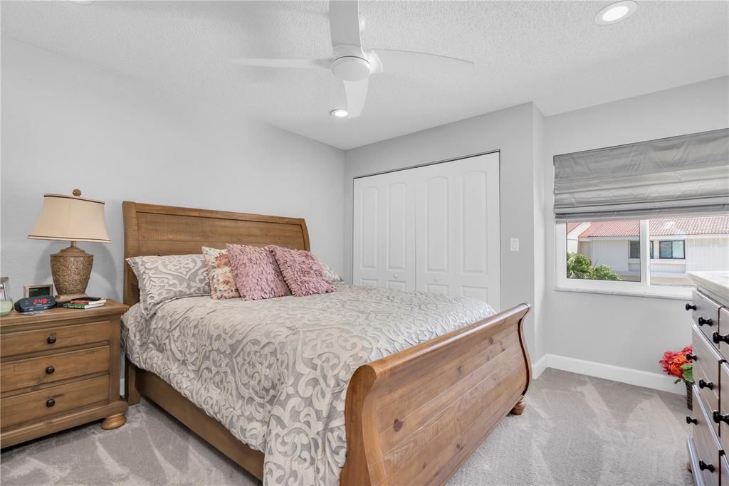 На продажу: $997,000 (3 спален, 2 ванн, 1915 Квадратных фут)