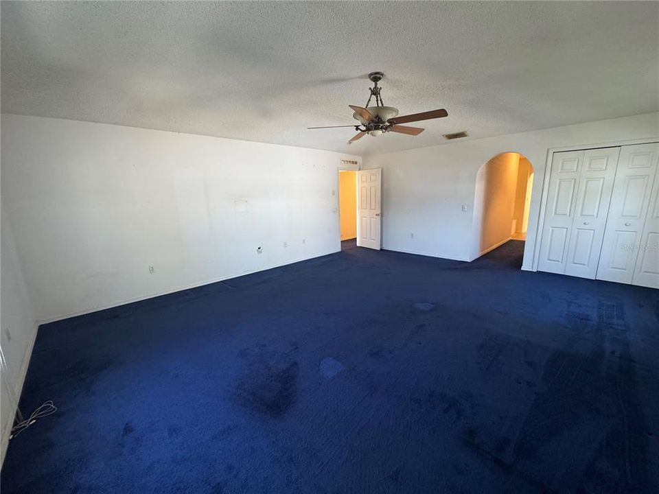 En Venta: $442,000 (4 camas, 3 baños, 3002 Pies cuadrados)