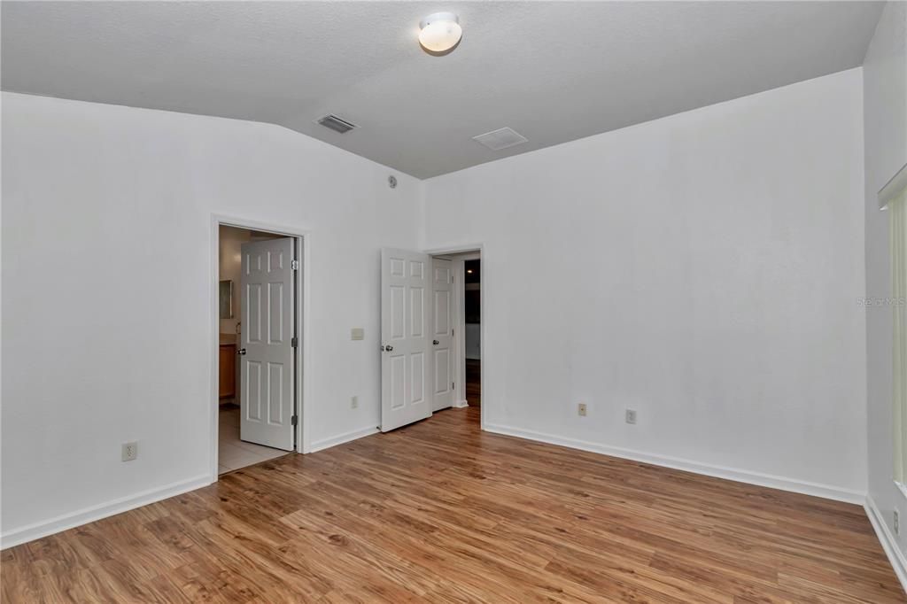 В аренду: $2,300 (4 спален, 2 ванн, 2185 Квадратных фут)