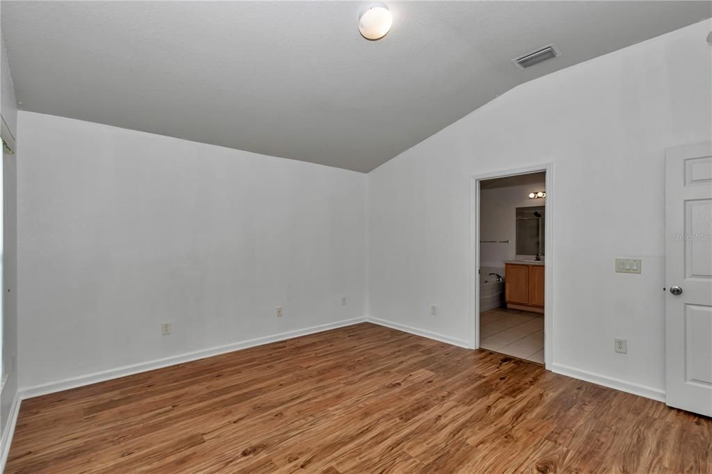 В аренду: $2,300 (4 спален, 2 ванн, 2185 Квадратных фут)