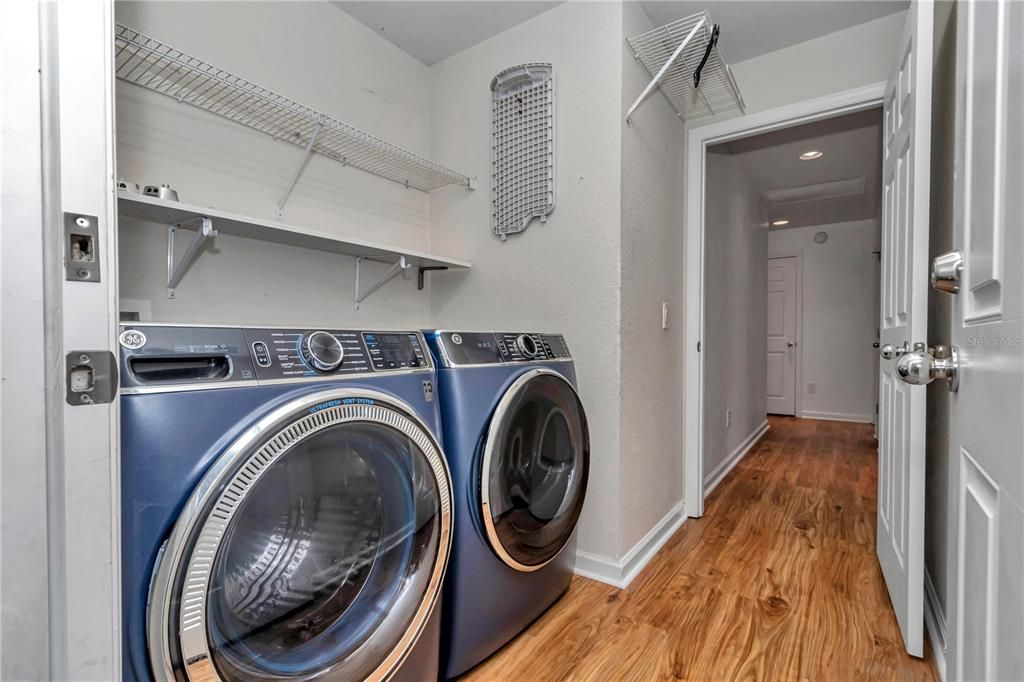 В аренду: $2,300 (4 спален, 2 ванн, 2185 Квадратных фут)