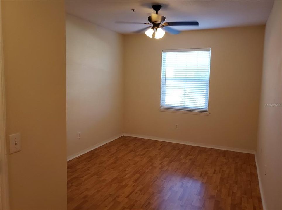 Active With Contract: $1,595 (1 beds, 1 baths, 672 Square Feet)