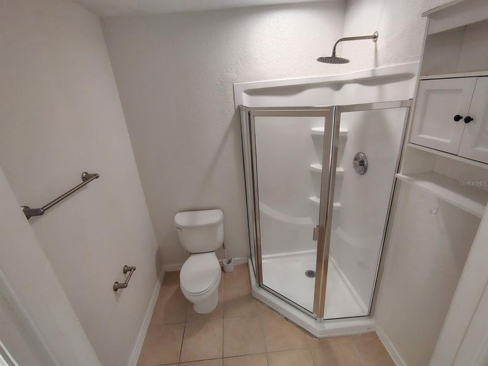 For Rent: $1,299 (3 beds, 2 baths, 1078 Square Feet)