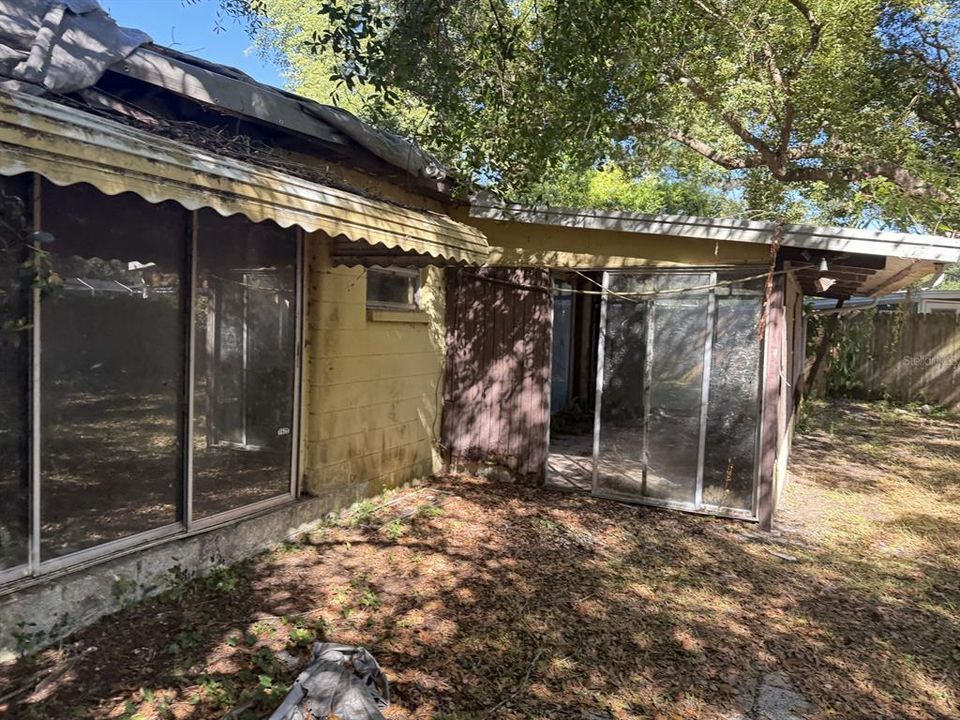 Active With Contract: $169,900 (2 beds, 2 baths, 1128 Square Feet)