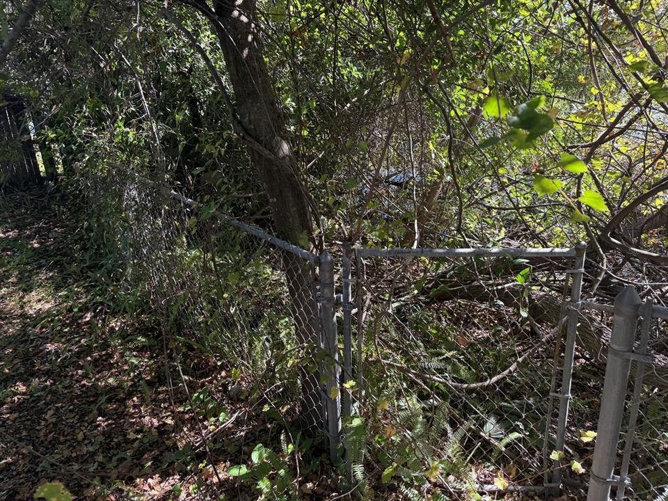 Active With Contract: $169,900 (2 beds, 2 baths, 1128 Square Feet)