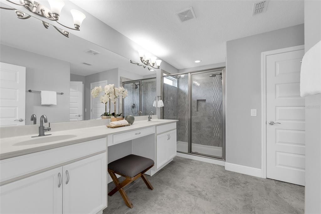 出租: $4,200 (5 贝兹, 4 浴室, 3278 平方英尺)