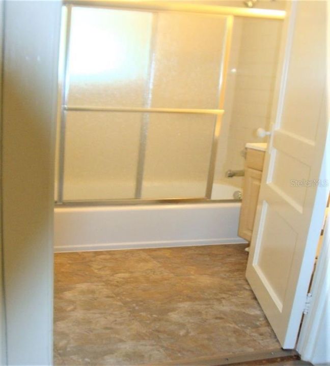 Active With Contract: $315,000 (3 beds, 0 baths, 1472 Square Feet)