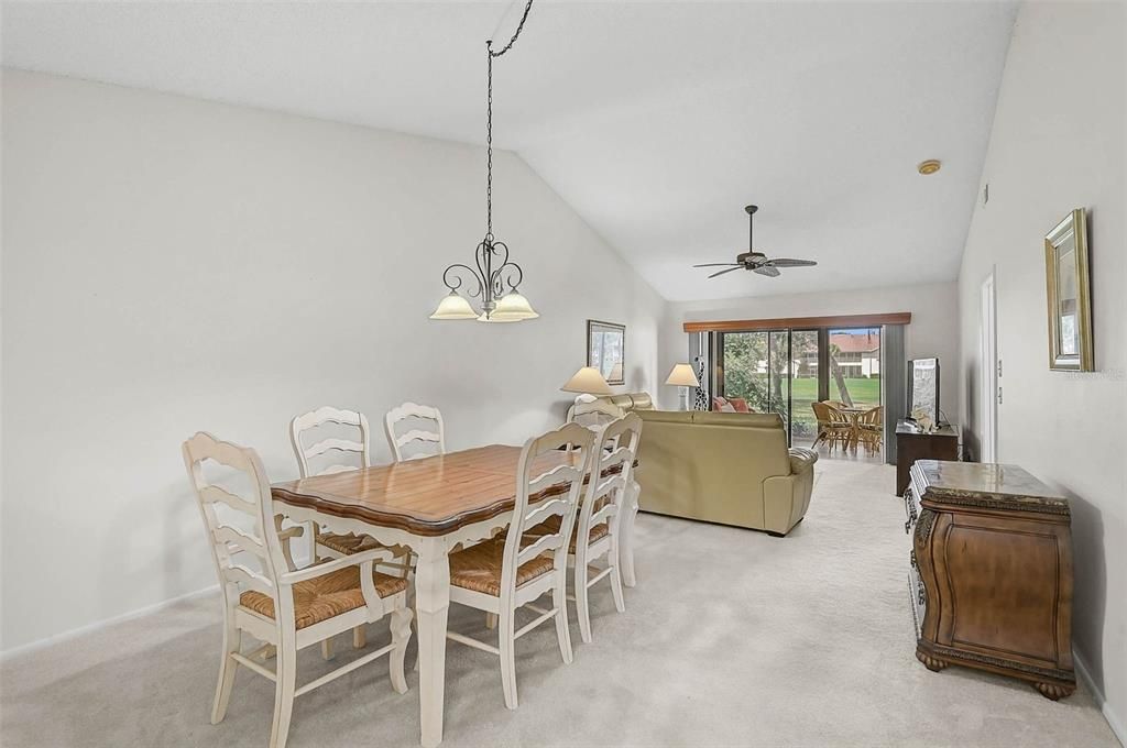 待售: $279,900 (2 贝兹, 2 浴室, 1248 平方英尺)