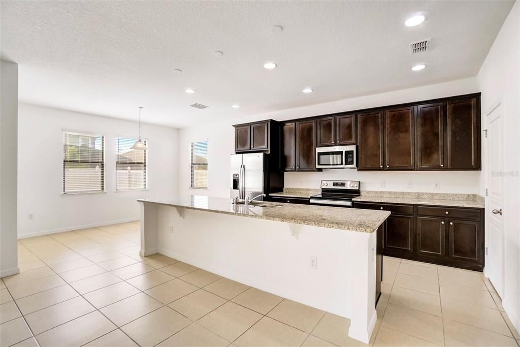 For Sale: $599,000 (4 beds, 3 baths, 3104 Square Feet)