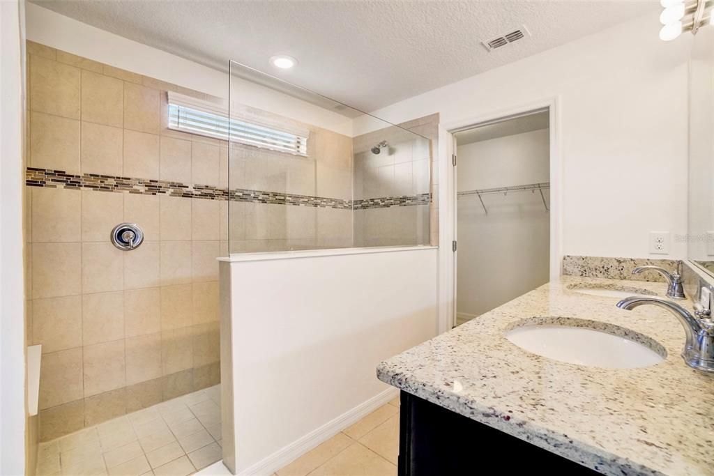 For Sale: $599,000 (4 beds, 3 baths, 3104 Square Feet)