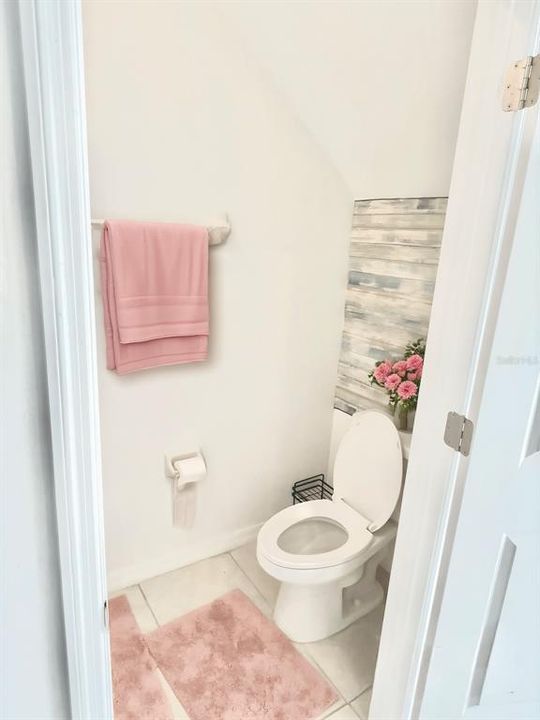 For Rent: $2,500 (5 beds, 2 baths, 2294 Square Feet)