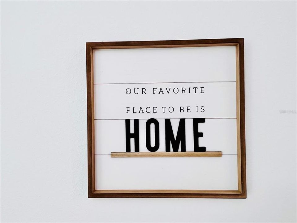 For Rent: $2,500 (5 beds, 2 baths, 2294 Square Feet)