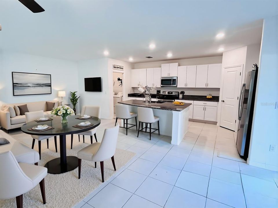 For Rent: $2,500 (5 beds, 2 baths, 2294 Square Feet)