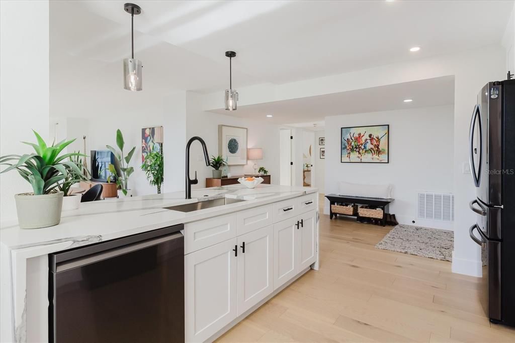 En Venta: $624,900 (2 camas, 2 baños, 1395 Pies cuadrados)