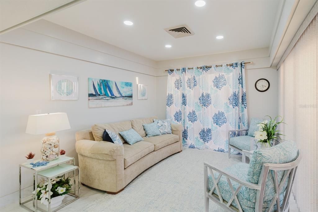 En Venta: $624,900 (2 camas, 2 baños, 1395 Pies cuadrados)