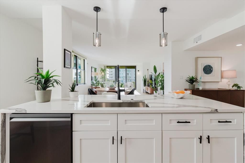 En Venta: $624,900 (2 camas, 2 baños, 1395 Pies cuadrados)